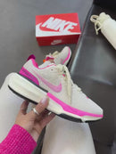 Tênis Zoom x Invincible Run 3 - Branco/Rosa